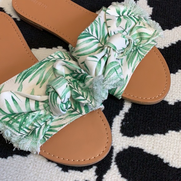 Forever 21 Tropical Palm Print Bow Front Slide Sandals Size 9 - Picture 2 of 7